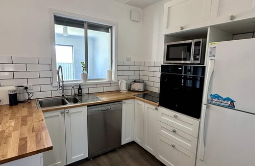 West Busselton House | Jacaranda Cottage your serene oasis in the heart of West Busselton