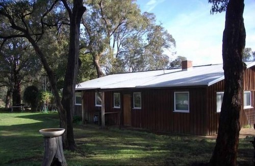 Gidgegannup Cottage | Jacaranda Farm Cottage