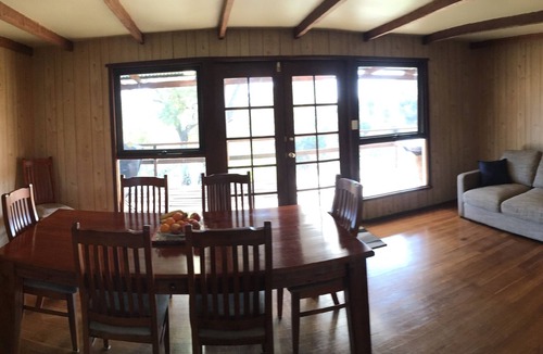 Gidgegannup Cottage | Jacaranda Farm Cottage