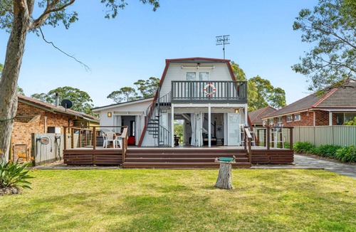 St. Georges Basin House | Jado on the Lake- House Jervis Bay