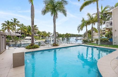 Noosa Heads Hotel | Jalynca, Waterfront Escape