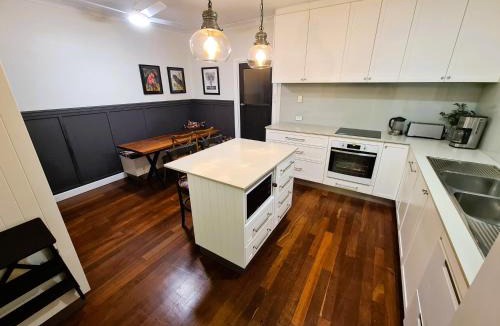 Waroona House | Jarrah Cottage