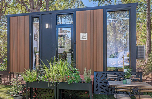 Bedfordale House | Jarrah Valley Escape in Bedfordale by Tiny Away