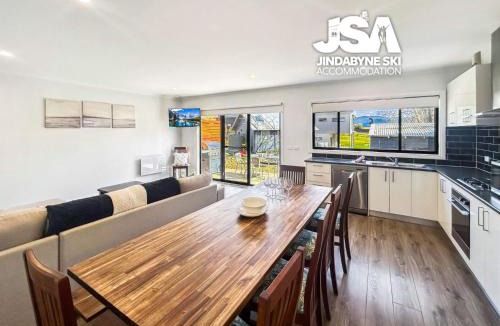 East Jindabyne House | Jerrara Escape Two