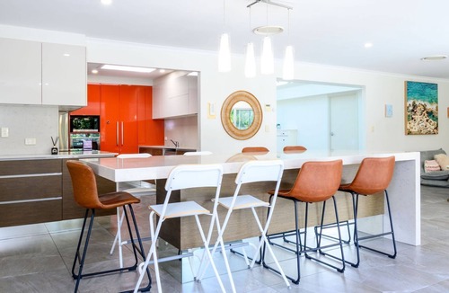 Broadbeach Waters House | Jettyside Poolside Canal Retreat in Broadbeach