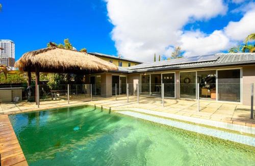Broadbeach Waters House | Jettyside Poolside Canal Retreat in Broadbeach