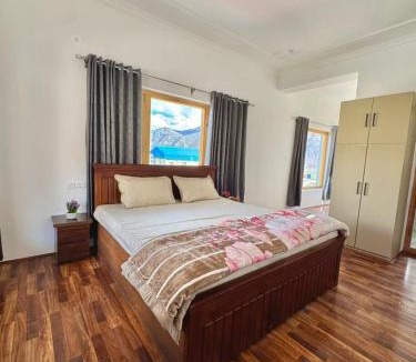 Phyang Apartment | Jigsdal Palace