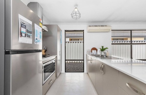 Butler House | Jindee Beach 2km away | Magical memories in Butler
