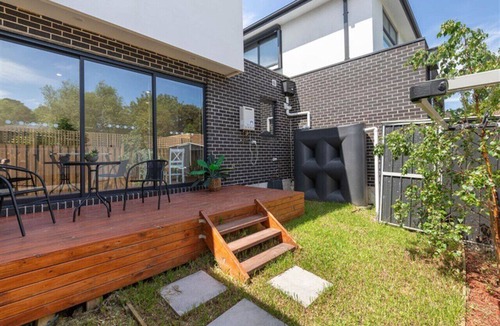 Box Hill South Apartment | Joe-3Bed2Bath New CozyTownhouse
