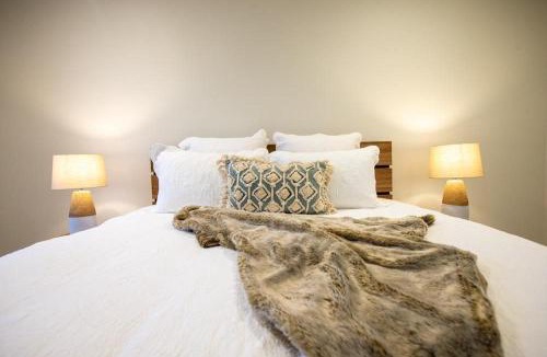 Waterhouse House | Johnnies