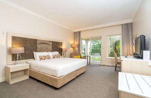 Connolly Hotel | Joondalup Resort