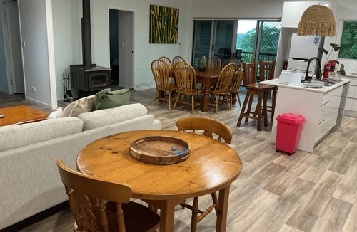 Victory Heights House | Just off the highway , 2 kilometres to town but still in the country.