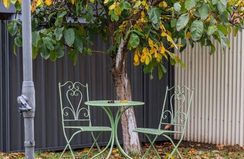 Warradale House | Kaleamera—Relaxed Stay Near Beach & Shops