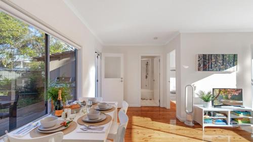 Currarong House | Kangaroo Cottage
