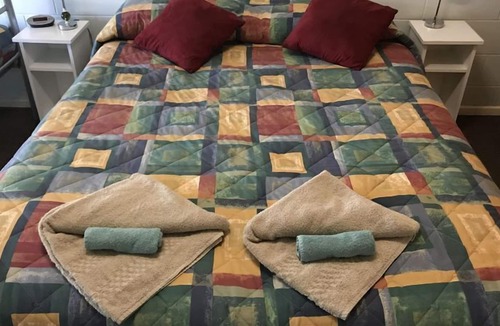 Kingscote Apartment | Kangaroo Island Accommodation - Karl's Sanctuary