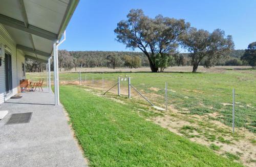Bumbaldry House | Kangarooby Cottage - A Peaceful Off-grid Escape