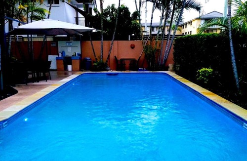 Surfers Paradise Apartment | Karana Palms Resort