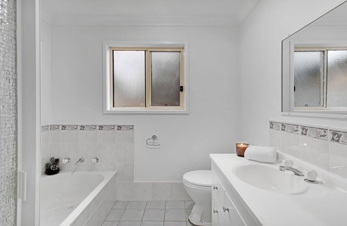 Culburra Beach House | Karinya – bright and cheerful beach cottage