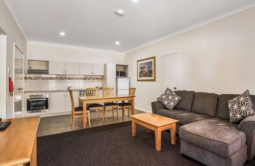 Karratha Hotel | Karratha Central Apartments