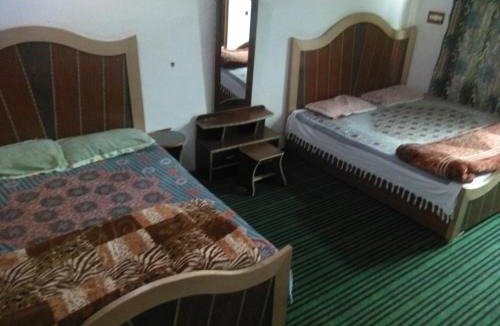 Srinagar House | Kashmir naaz