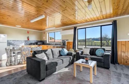 St Helens Apartment | Kellraine Holiday Units