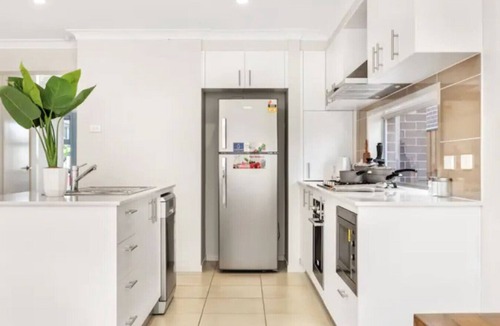 Kellyville House | Kellyvile Delight 5BrHouse+Parking+Shopping Center