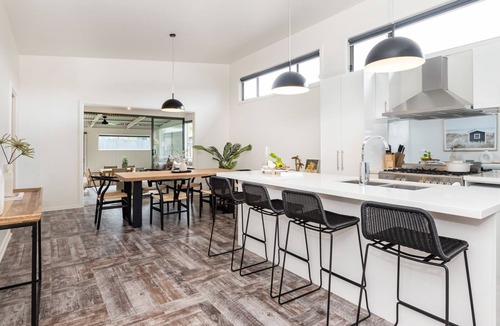 Rosebud House | Kennington Beach Getaway with Spa