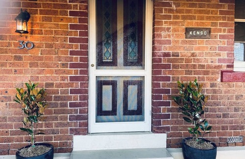 Central Mudgee Cottage | Kenso Cottage 30 –Small walk shops, cafes, Markets