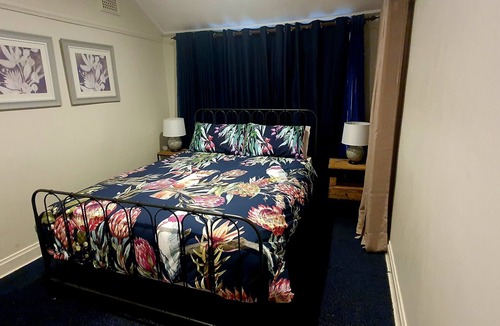 Katoomba House | Khandala Cottage. Magical Mountain views Katoomba