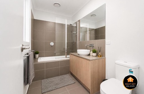 Plumpton Apartment | Khaya