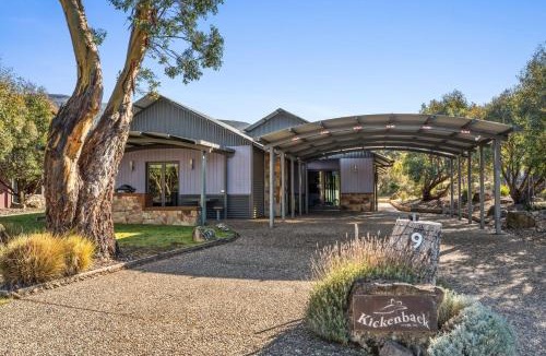 Lake Crackenback House | Kickenback Studio - Gym l Indoor Pool l Tennis l Air-Con l WiFi l BBQ