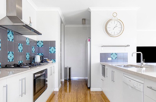 Dunsborough House | Killarney Retreat - Dunsborough
