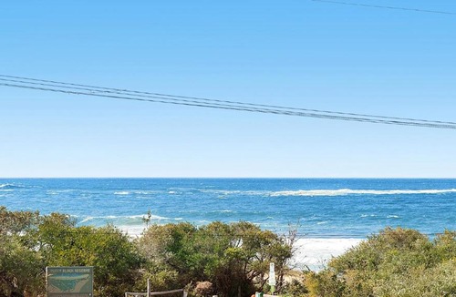 Killcare House | Killcare Beach Abode with AC
