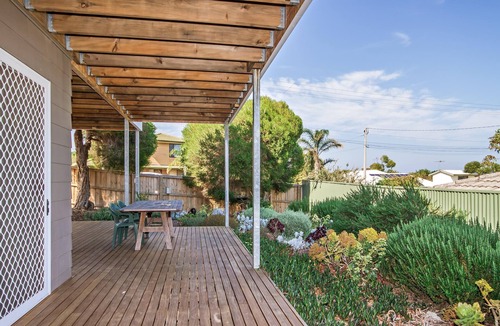 Maslin Beach House | Kiltevna ~ Maslin Beach - Enjoy Sea Views from Both Levels in Maslins Beach