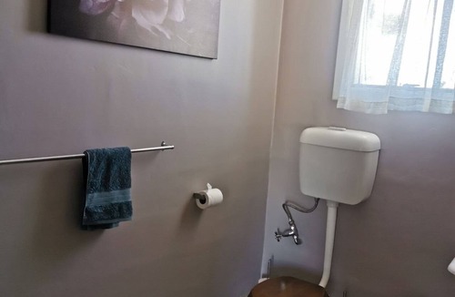 Kimba Apartment | Kimba Units 5 - self contained apartment discounts for more than one night