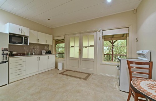 Pokolbin Apartment | King I