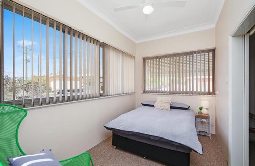 West Tamworth House | King's Park