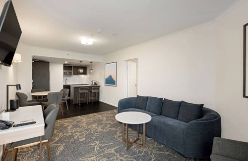 Spring Hill Hotel | King Sized Suite @ Higher Floors Beautiful View CBD Brisbane