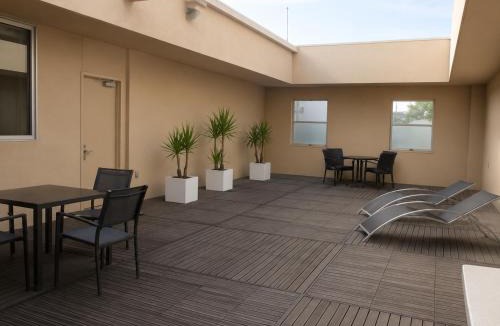 Melbourne Central Business District House | King St - Affordable Central City Room