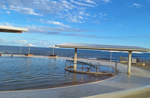 Kings Beach Apartment | Kings Beachside Escape - Spacious 2 bedroom Apartment with Ocean Views,
