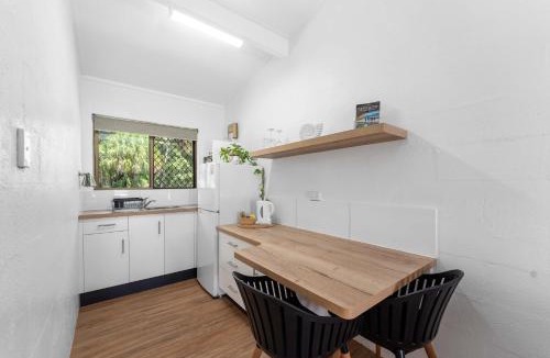 Kinka Beach Apartment | Kinka Palms Motel