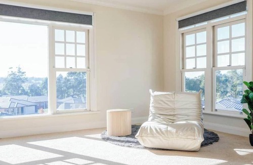 Warragul House | Kinstead Mansion - Modern escape for up to 21 guests 1 hour away from Melbourne!