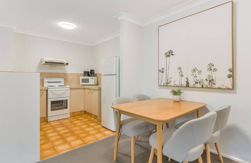 Coolangatta Apartment | Kirra Belle 1 - Central Kirra - Pet Friendly!