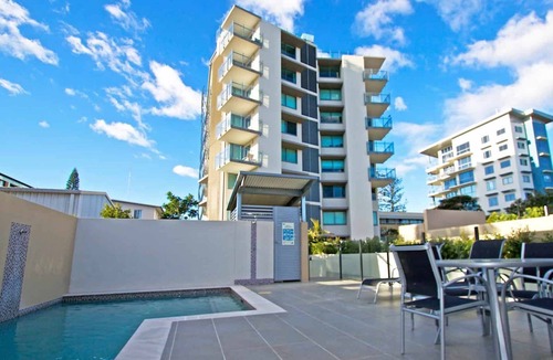 Bilinga Apartment | Kirra Wave 102 - Luxury beachfront at North Kirra - Min. 3 night stays!