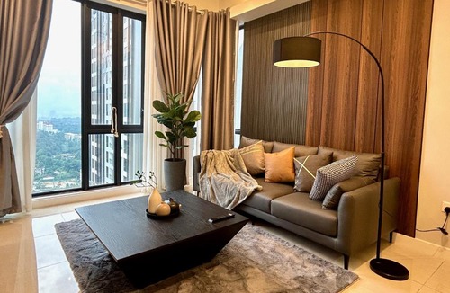 Brickfields Apartment | KL Central 33rd Floor KLCC view