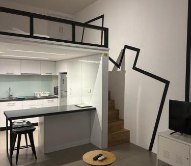 Brickfields Apartment | KL Sentral Bangsar Suites EST by Mirza Signature Suites