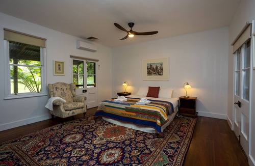 Cedar Brush Creek House | Knottapharm - A peaceful country retreat