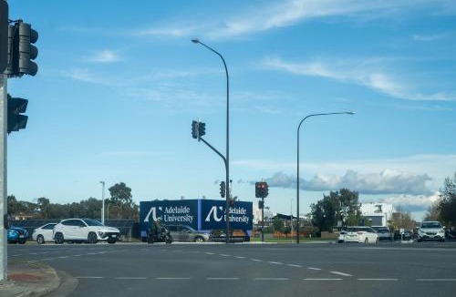 Mawson Lakes House | Koala Stay - Ground Floor 2BR Shared House in Mawson Lakes