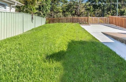 Nelson Bay House | Kookaburra Krib! Walk 2 Little Beach & Shoal Bay