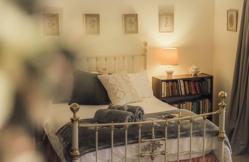 Carey Gully House | Koolyangarra Cottage, Outdoor Spa, Adelaide Hills